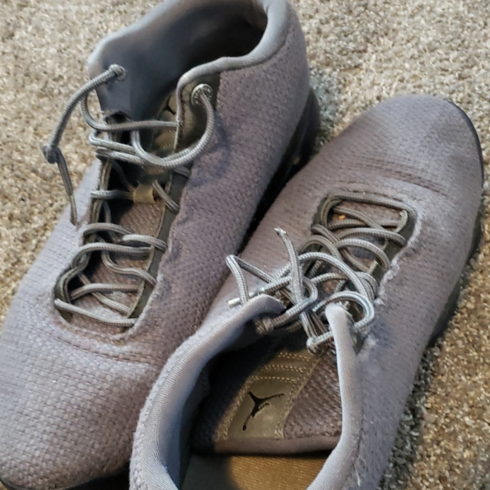 Jordan sneakers - Picture 3 of 6
